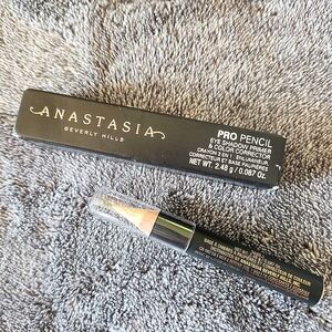 Anastasia concealer and primer